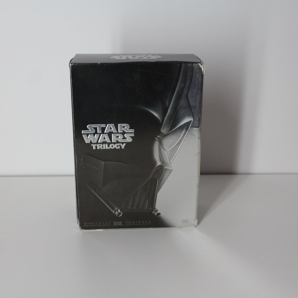Star Wars Trilogy DVD Set with bonus material - Picture 6 of 8